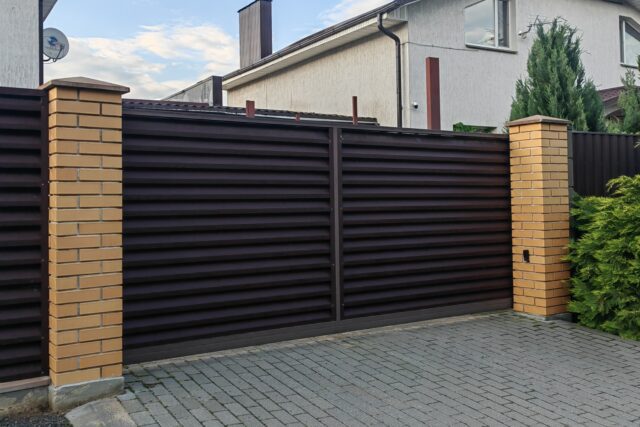 Automated Dual/Single Driveway Gates — ATLAS style — 10-36 ft Width Automated Dual/Single Driveway Gates — ATLAS style — 10-36 ft Width