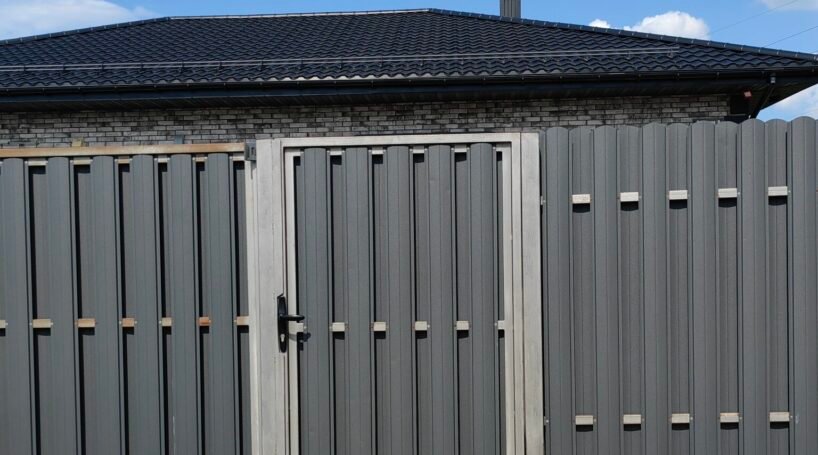 POLO Pedestrian Gate — 3–6 ft Width
