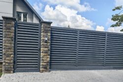 ATLAS Cantilever Driveway Gate – 12–30 ft Width