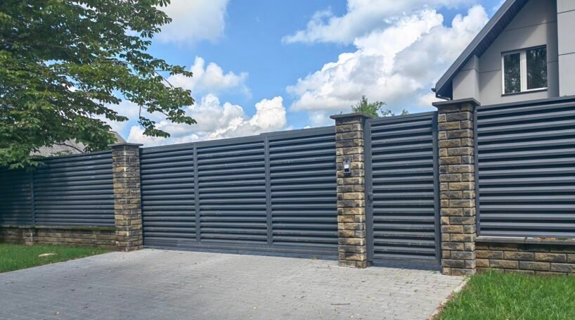 ATLAS Cantilever Driveway Gate – 12–30 ft Width