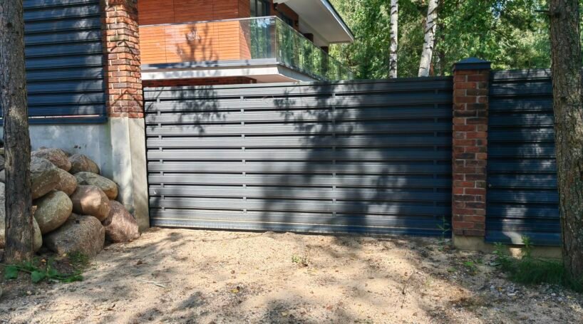 TISA Cantilever Driveway Gate – 12–30 ft Width