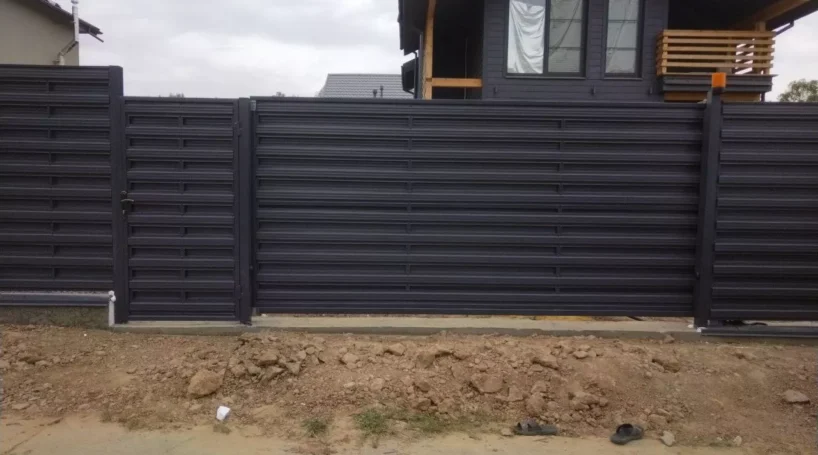 TISA Cantilever Driveway Gate – 12–30 ft Width