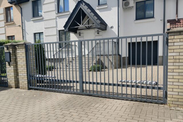 Automated Dual/Single Swing Driveway Gates — IRON style — 10-36 ft Width Automated Dual/Single Swing Driveway Gates — IRON style — 10-36 ft Width