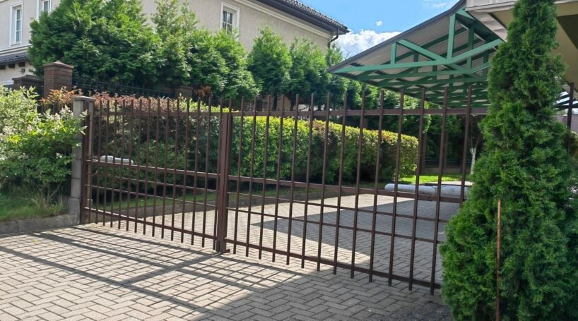 Automatic Swing Driveway Gates — IRON — 10-30 ft Width